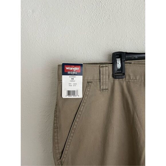 Wrangler Originals Man Premium Fabric Loose Fit Cargo Short, Size 44 - Picture 3 of 7